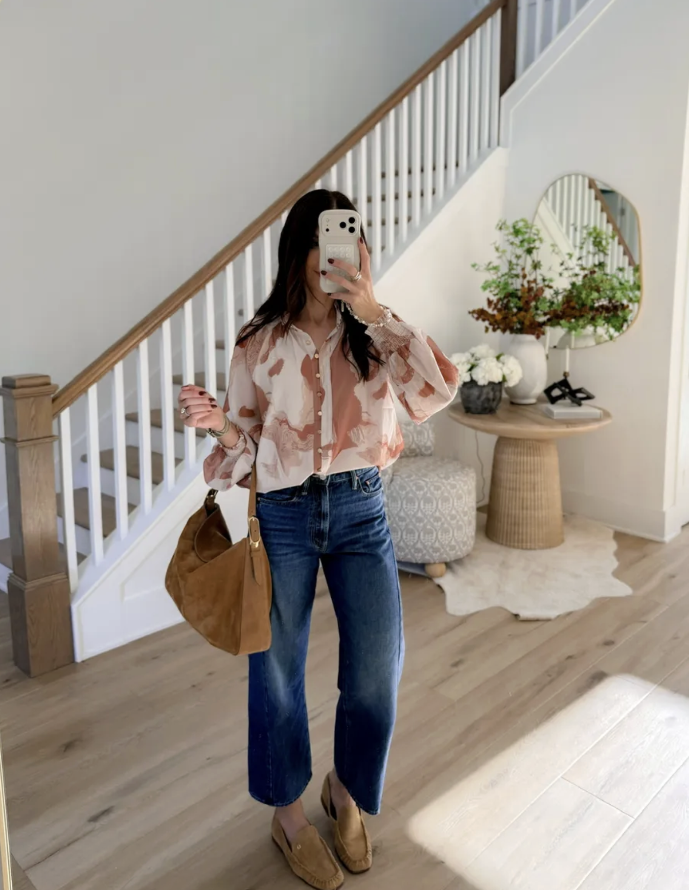 early spring outfits, early spring style, spring outfits for moms, busy mom fashion, transitional spring outfits, lightweight spring layers, neutral spring shoes, comfortable spring outfits, casual spring style, effortless spring fashion, everyday spring outfits